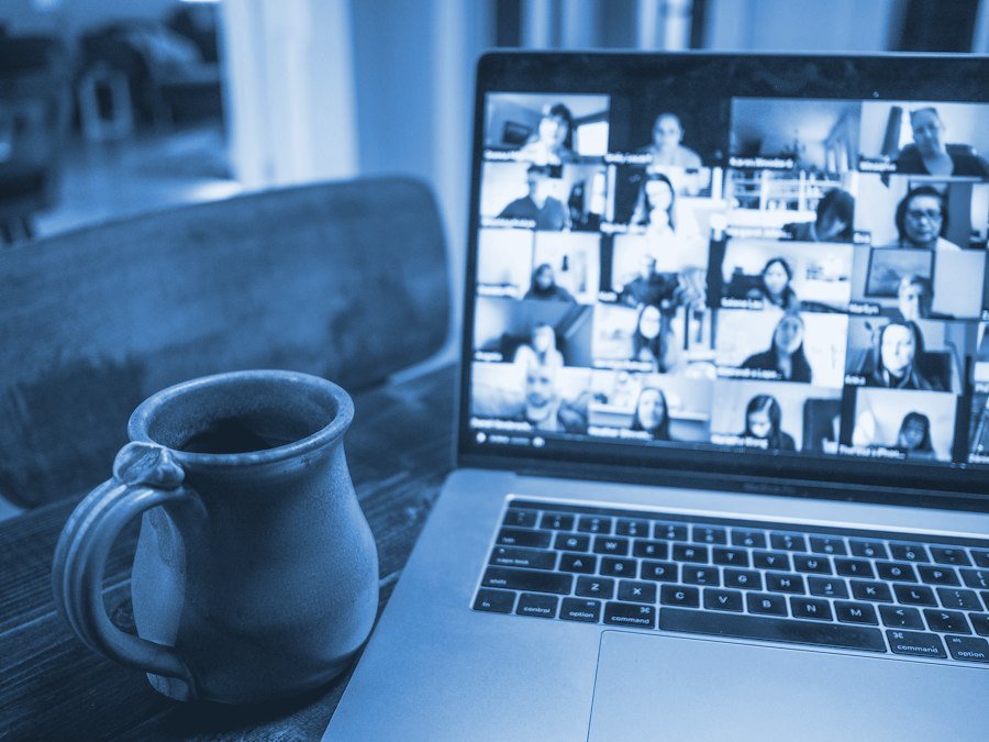 Consulta por videochamada com o advogado